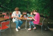 1992_Familien-Party_Axloh_04.jpg